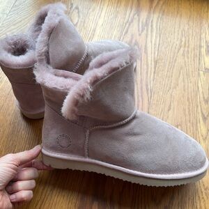 Dearfoams ‘Fireside’ shearling boots